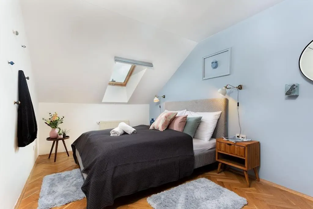 Ferienwohnung Utulny Apartman Blizko Centra Prahy Prag Apartment